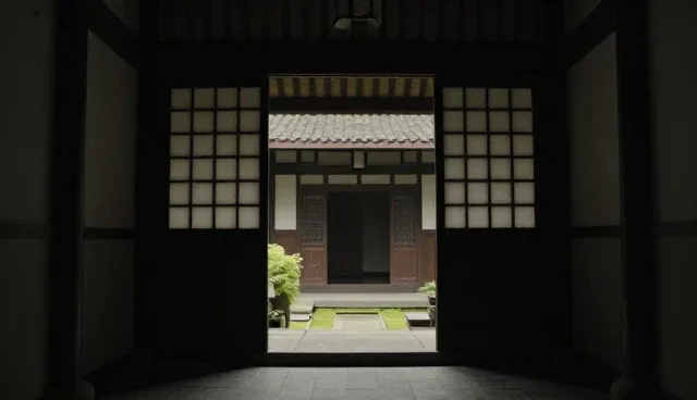 法律法规在企业问题处理中的实践应用与管理咨询角色